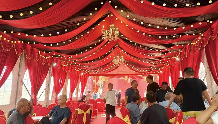 hema ya kusukuma-na-kuvuta kwa karamu ya divai inaleta mabadiliko katika hali ya matumizi ya nje ya chakula