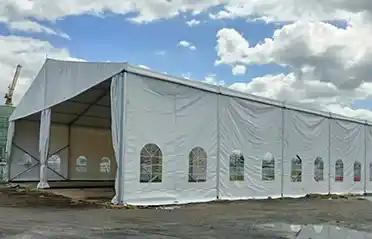 Je! Viwanda vidogo na vya kati vinapata hasara kubwa kutokana na kutu na uharibifu wa unyevu kwenye bidhaa zilizohifadhiwa nje? Je, mahema yanayoweza kurudishwa kwa mikono yanaweza kutoa suluhisho la gharama nafuu kwa ulinzi wa mvua na kuzuia kutu?